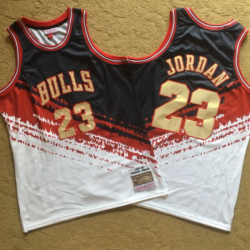 Basketball Jersey With Distressed Fabric-Bulls 23 Michael Jordan Multi Color 1997-98 Hardwood Classics Independent Swingman Basketball Jersey